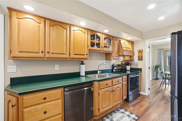 5801 Pondview Drive, Kettering, OH 45440