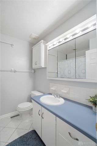 5801 Pondview Drive, Kettering, OH 45440