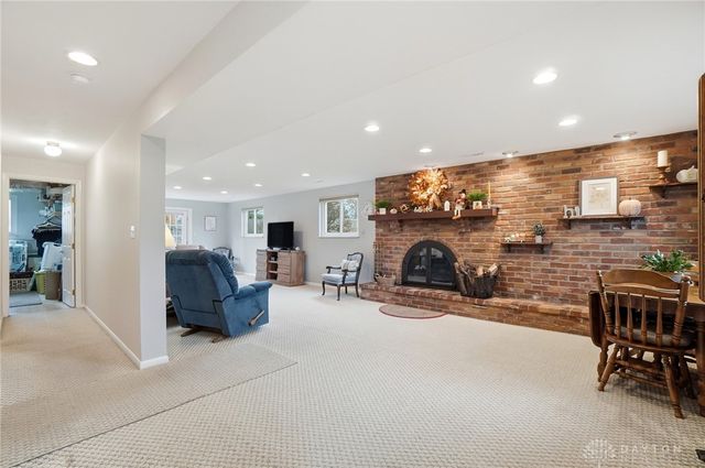 5801 Pondview Drive, Kettering, OH 45440