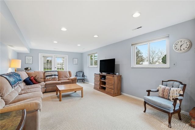 5801 Pondview Drive, Kettering, OH 45440