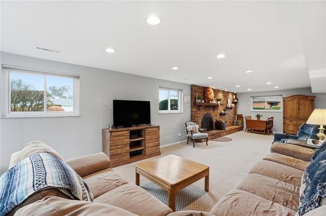 5801 Pondview Drive, Kettering, OH 45440