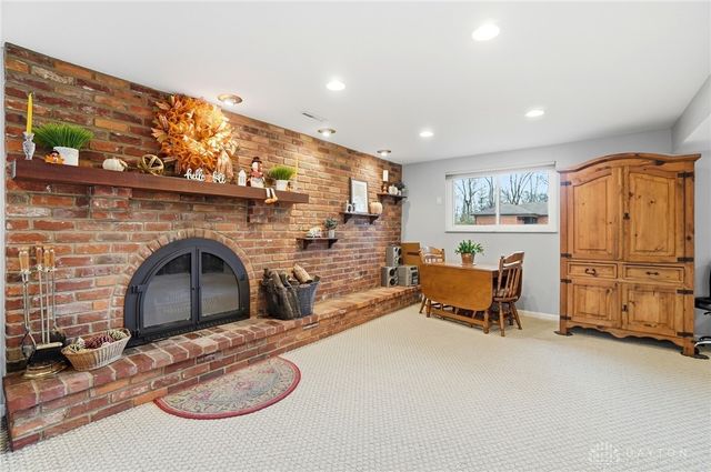 5801 Pondview Drive, Kettering, OH 45440