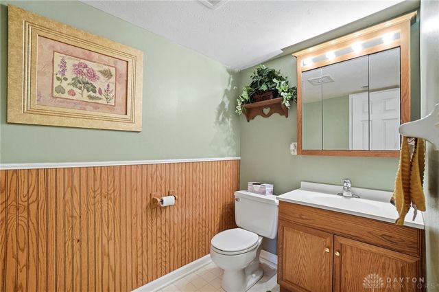 5801 Pondview Drive, Kettering, OH 45440