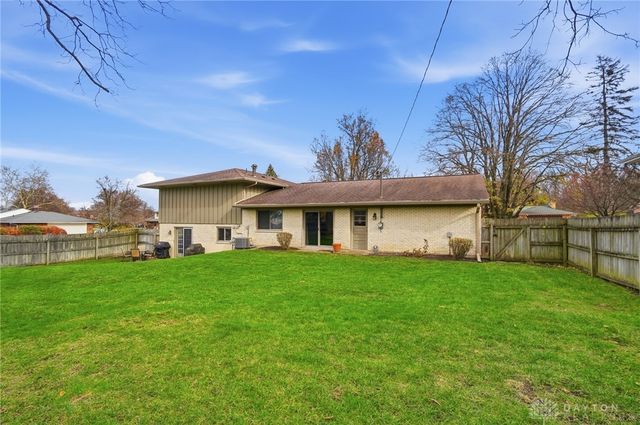 5801 Pondview Drive, Kettering, OH 45440