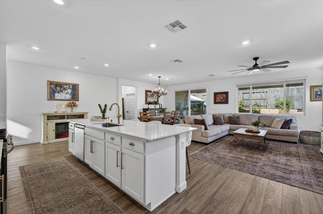 4498 Duckhawk Cir, Rancho Cordova, CA 95742