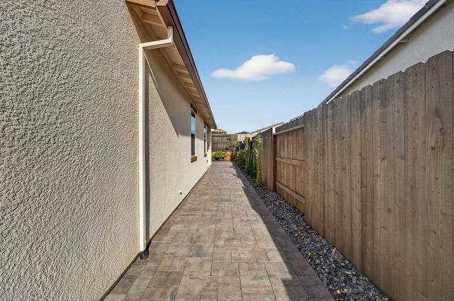 4498 Duckhawk Cir, Rancho Cordova, CA 95742