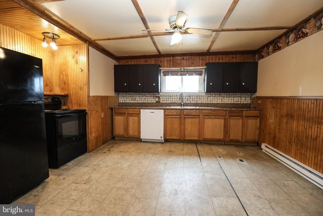 128-30 SPRUCE ST, Minersville, PA 17954