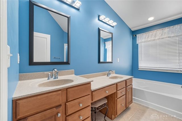 1194 Feather Trail, Maineville, OH 45039