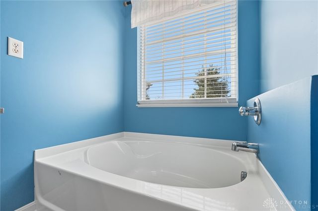 1194 Feather Trail, Maineville, OH 45039