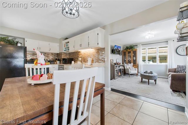 318 S Wildwood Street, Westland, MI 48186