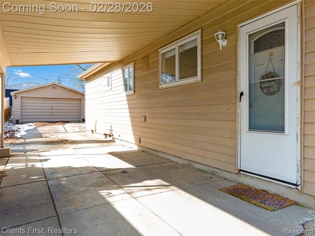 318 S Wildwood Street, Westland, MI 48186