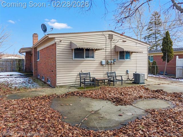 318 S Wildwood Street, Westland, MI 48186