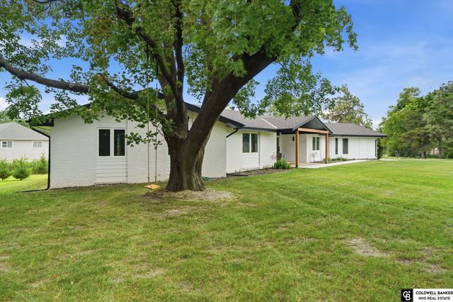 2505 S 70th Street, Lincoln, NE 68506