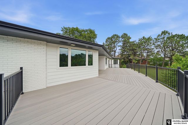 2505 S 70th Street, Lincoln, NE 68506