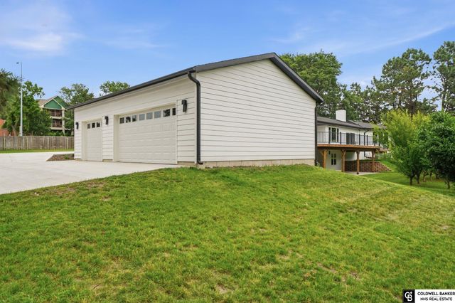2505 S 70th Street, Lincoln, NE 68506