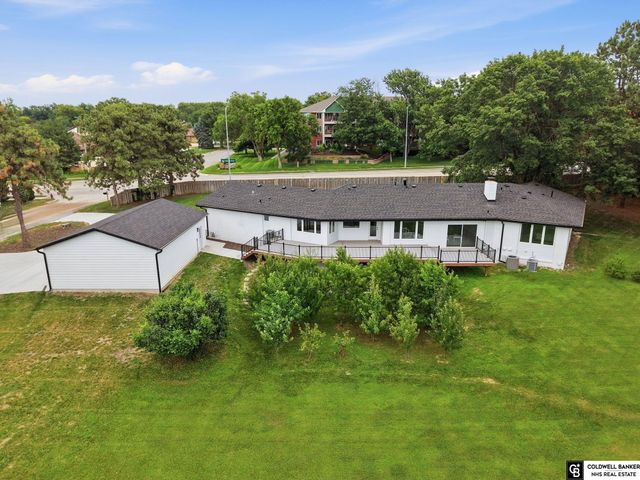 2505 S 70th Street, Lincoln, NE 68506