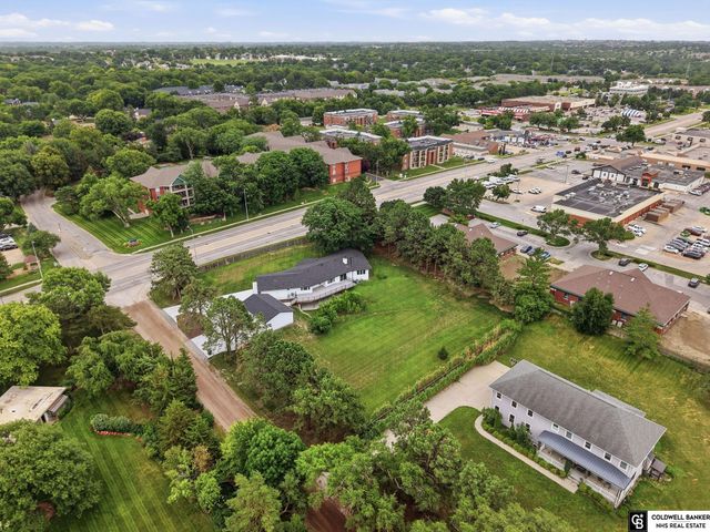 2505 S 70th Street, Lincoln, NE 68506