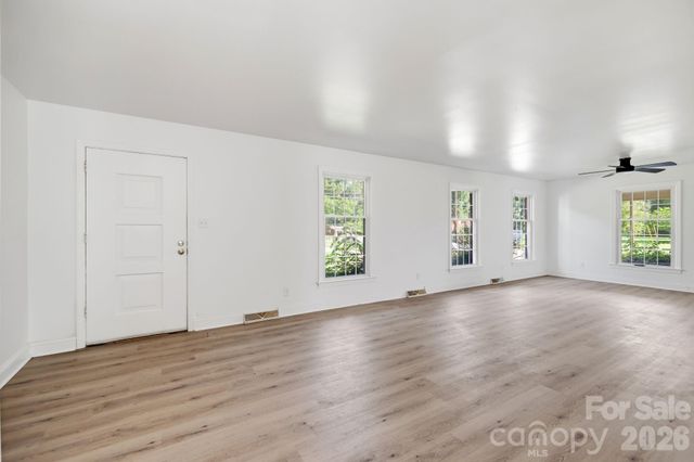 310 Roy Eaker Road, Cherryville, NC 28021