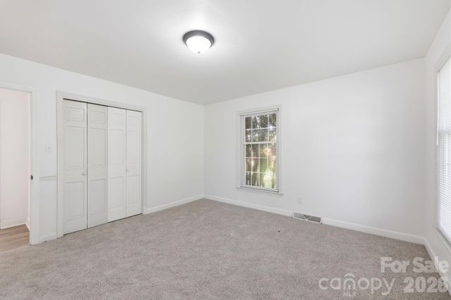 310 Roy Eaker Road, Cherryville, NC 28021