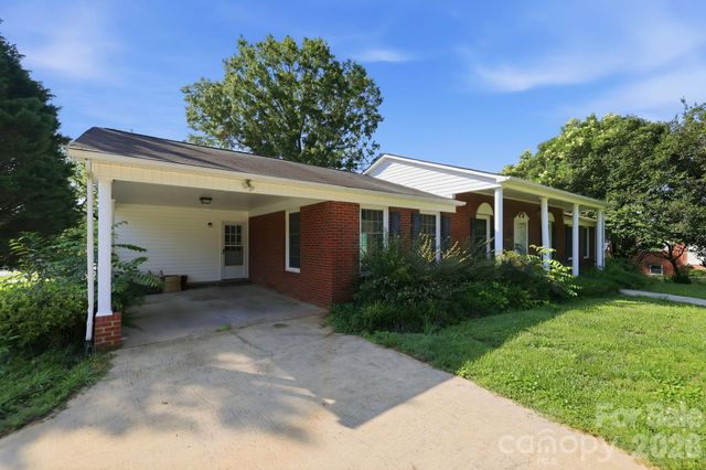 310 Roy Eaker Road, Cherryville, NC 28021