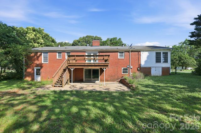 310 Roy Eaker Road, Cherryville, NC 28021