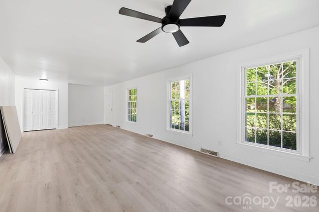 310 Roy Eaker Road, Cherryville, NC 28021