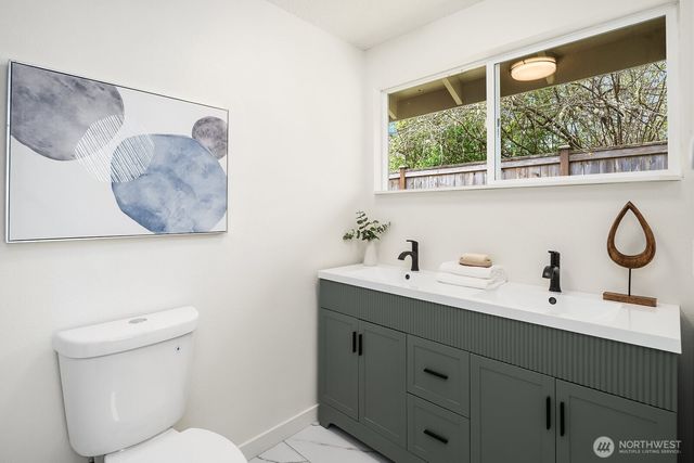 21610 SE May Valley Road, Issaquah, WA 98027