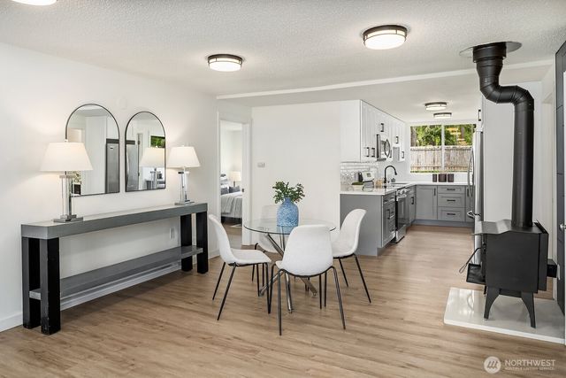 21610 SE May Valley Road, Issaquah, WA 98027