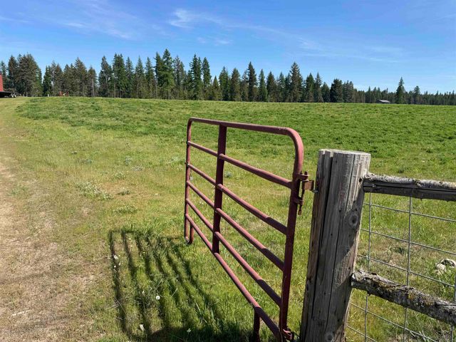 29210 N Spotted Rd, Deer Park, WA 99006