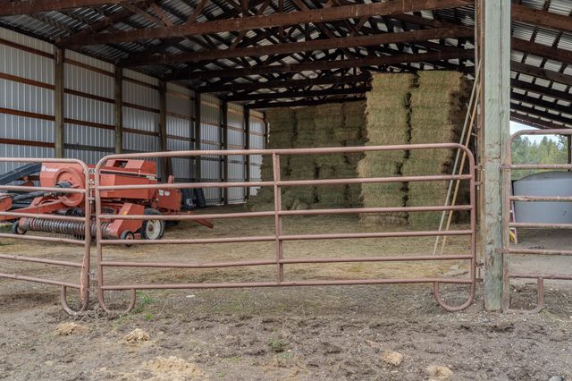 29210 N Spotted Rd, Deer Park, WA 99006