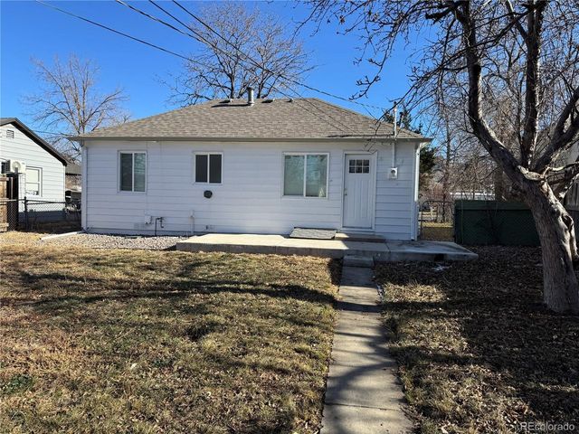 1671 Oswego St, Aurora, CO 80010