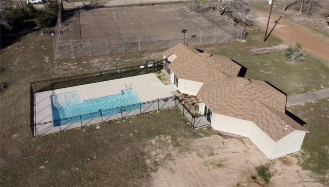 26342 Deerwood Drive, Hempstead, TX 77445