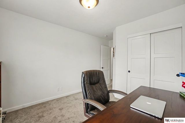 17601 Palisades Drive, Omaha, NE 68136