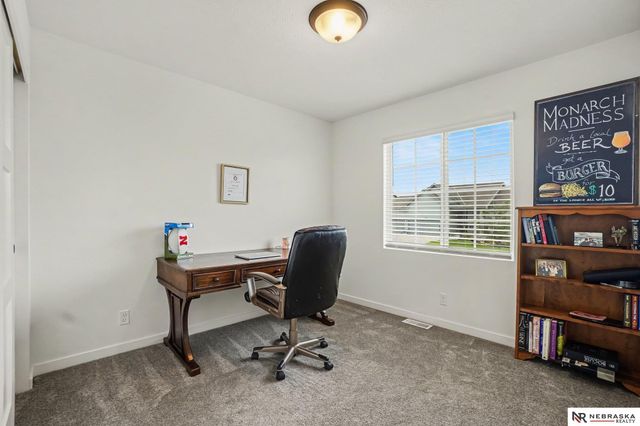 17601 Palisades Drive, Omaha, NE 68136