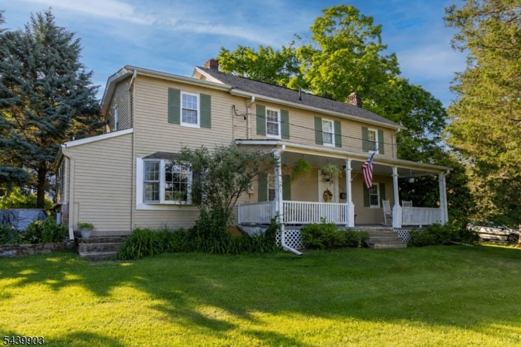 110 Vail St, Hackettstown Town, NJ 07840