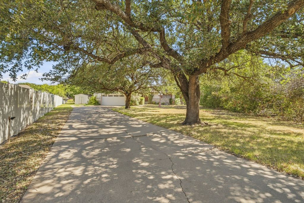 4017 Dakota Trail, Granbury, TX 76048 — photo 3