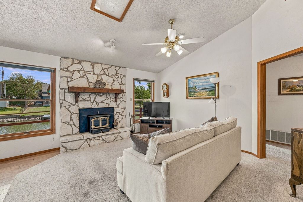4017 Dakota Trail, Granbury, TX 76048 — photo 4