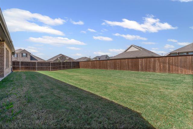 701 Lemmon Lane, Forney, TX 75126