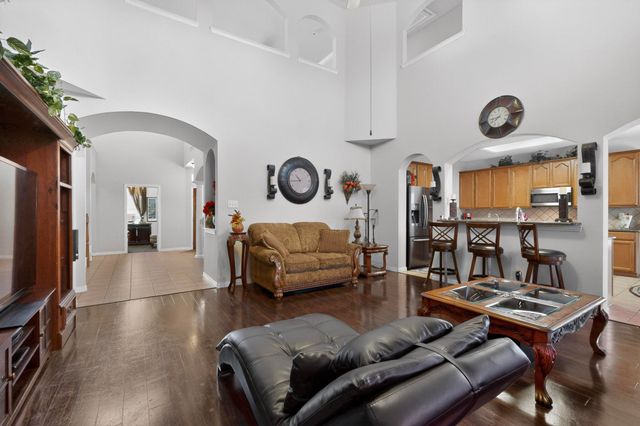 232 Wellington Drive, Desoto, TX 75115