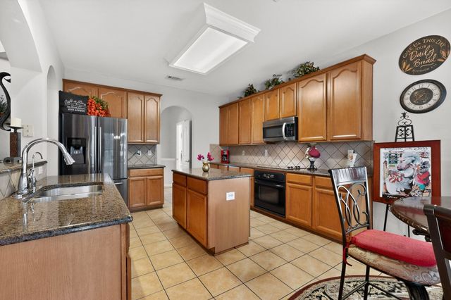 232 Wellington Drive, Desoto, TX 75115