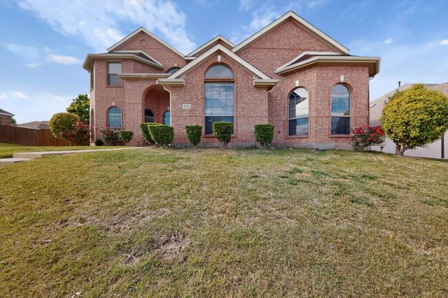 232 Wellington Drive, Desoto, TX 75115