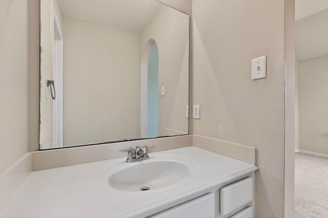 232 Wellington Drive, Desoto, TX 75115