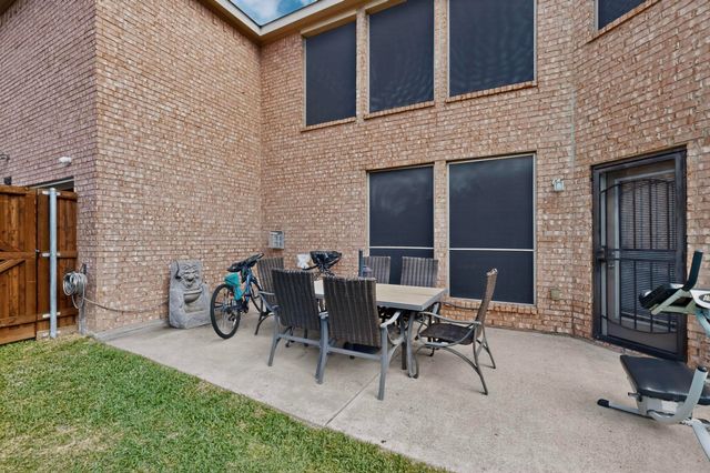 232 Wellington Drive, Desoto, TX 75115