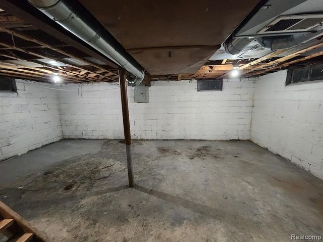 18027 Moenart Street, Detroit, MI 48234