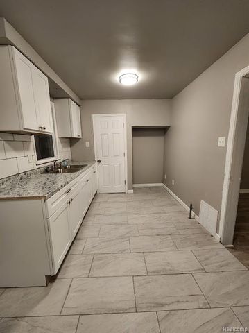 18027 Moenart Street, Detroit, MI 48234