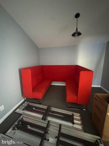 3019 GREENMOUNT AVE, Baltimore, MD 21218