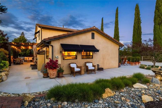 927 Osos Way, Paso Robles, CA 93446