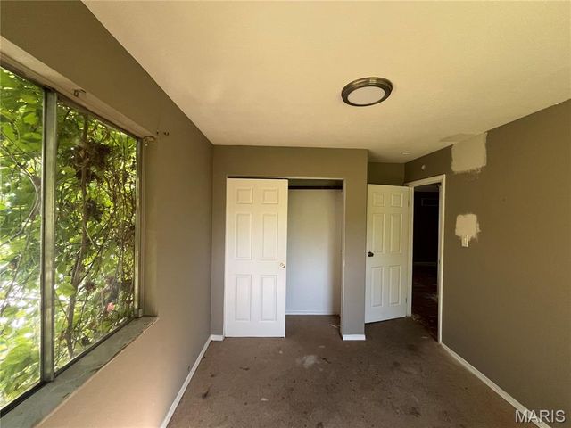 356 Scenic Drive, St Louis, MO 63137