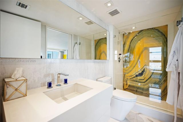 19101 NE 36th Court 2912, Aventura, FL 33180