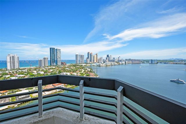19101 NE 36th Court 2912, Aventura, FL 33180